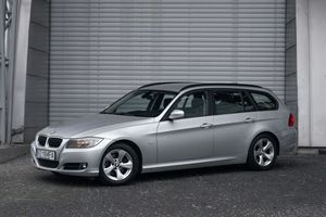 BMW 3 Series E90/E91/E92/E93 318d DPF Edition Exclusive 2012