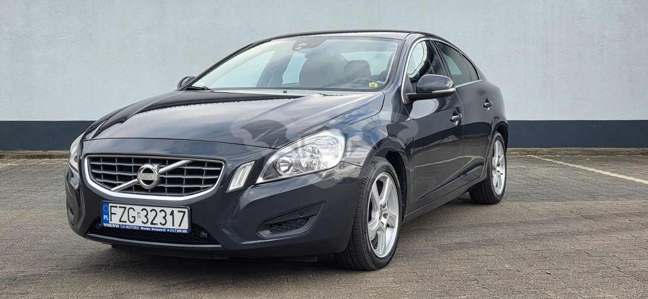Volvo S60 II 2011