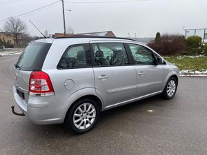 Opel Zafira B 2012