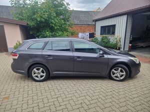 Toyota Avensis II 2009