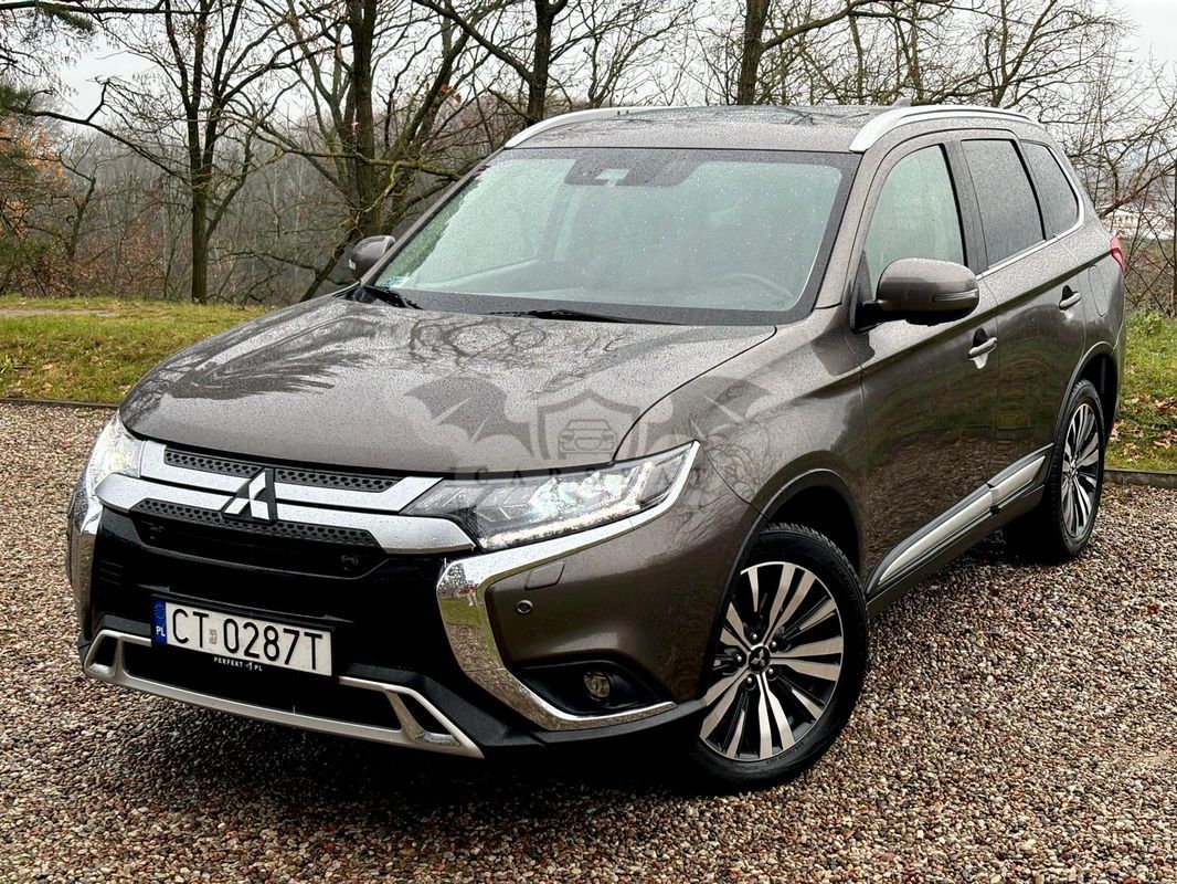 Mitsubishi Outlander III 2.0 Intense + Navi 4WD CVT 2019