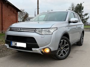 Mitsubishi Outlander III 2.0 4WD Plus 2015