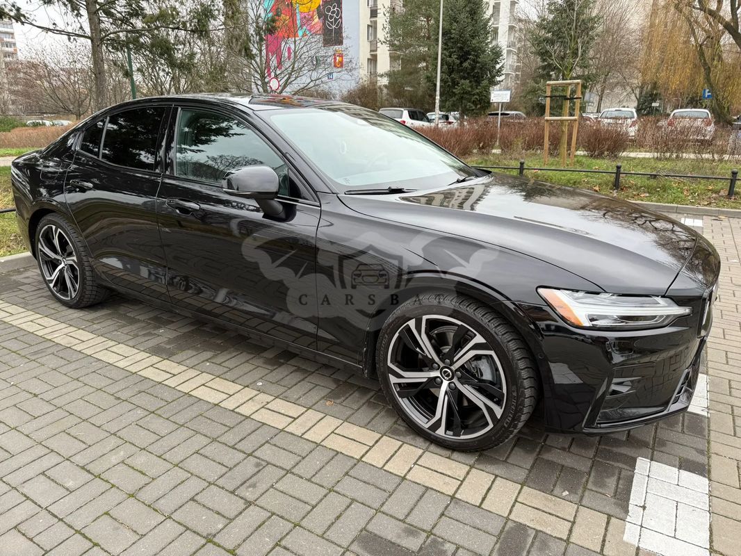 Volvo S60 III B5 B AWD Plus Dark 2024