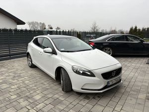 Volvo V40 II D3 2012