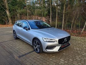 Volvo V60 II B3 B DKG Momentum Pro 2021