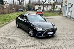 Lexus ES 300h Elegance 2019
