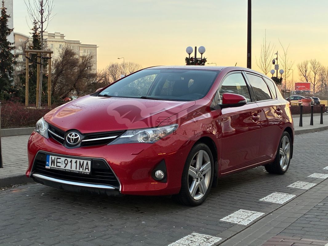 Toyota Auris II 1.6 Dynamic 2012