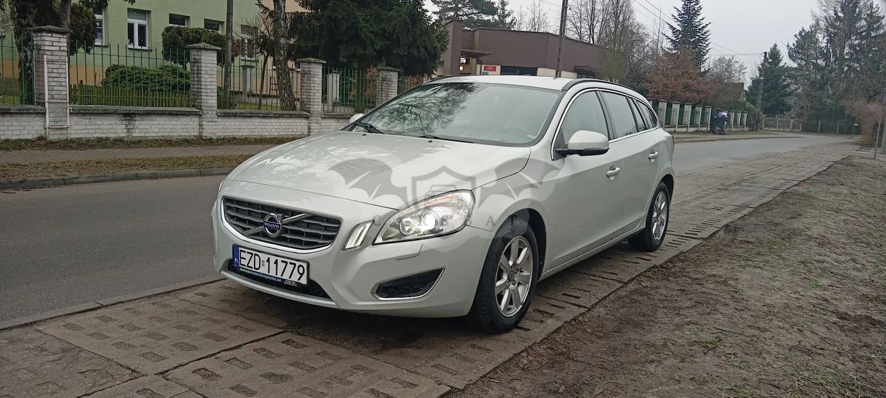 Volvo V60 I DRIVe Momentum 2011