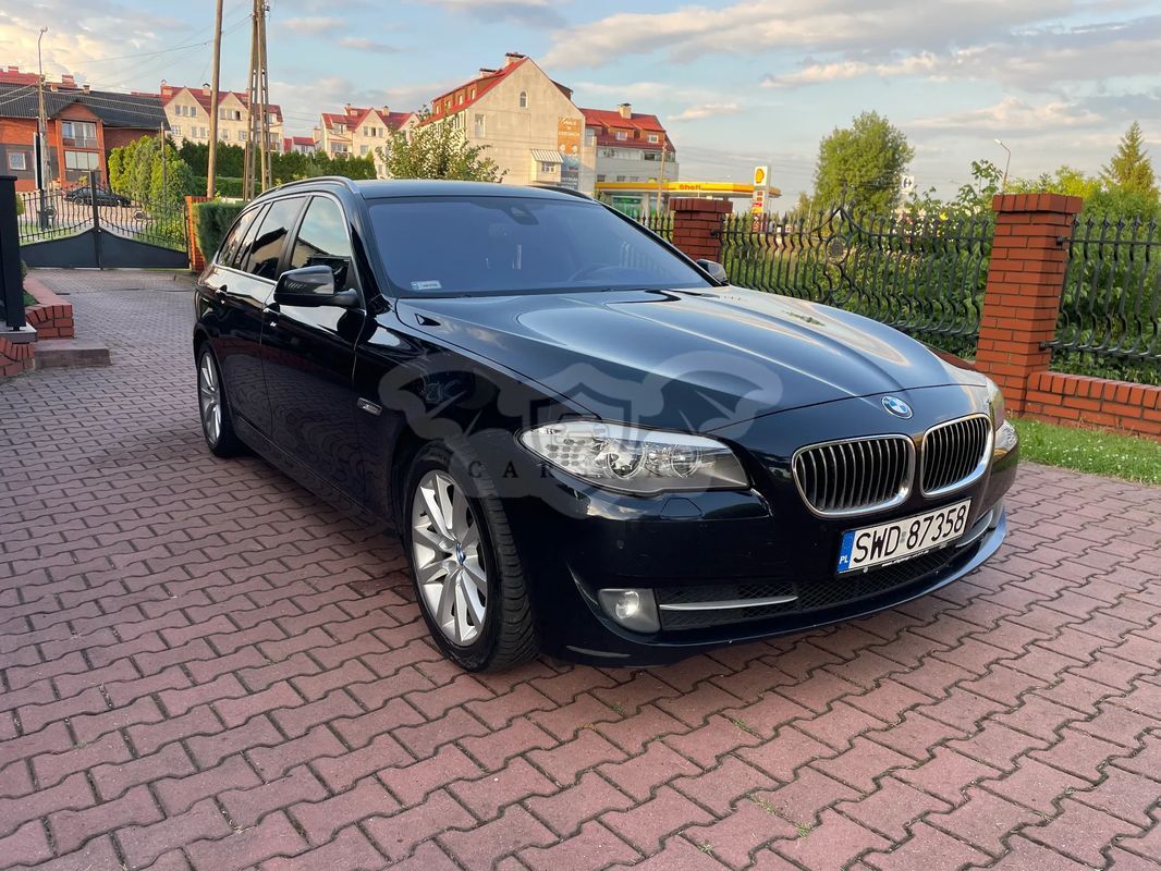 BMW 5 Series F10/F11 520d Touring Luxury Line 2013