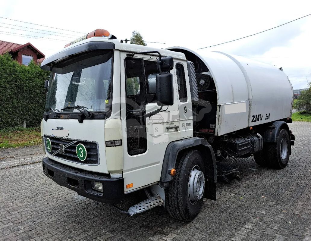 Volvo FL 2002