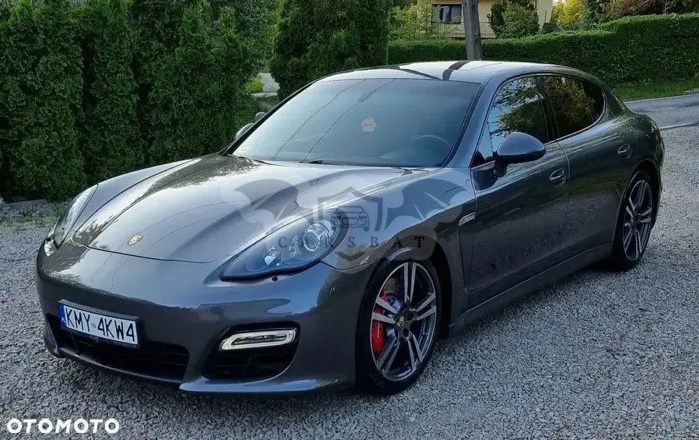 Porsche Panamera GTS PDK 2012
