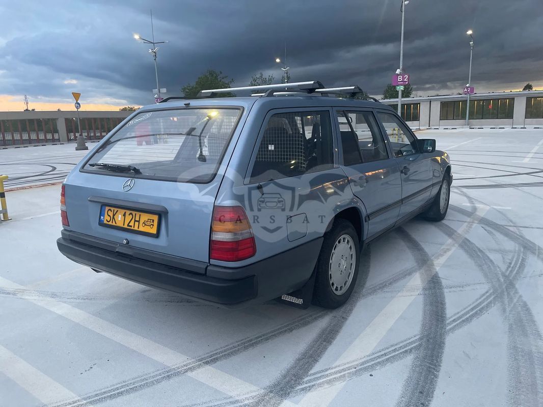 Mercedes-Benz E 1986
