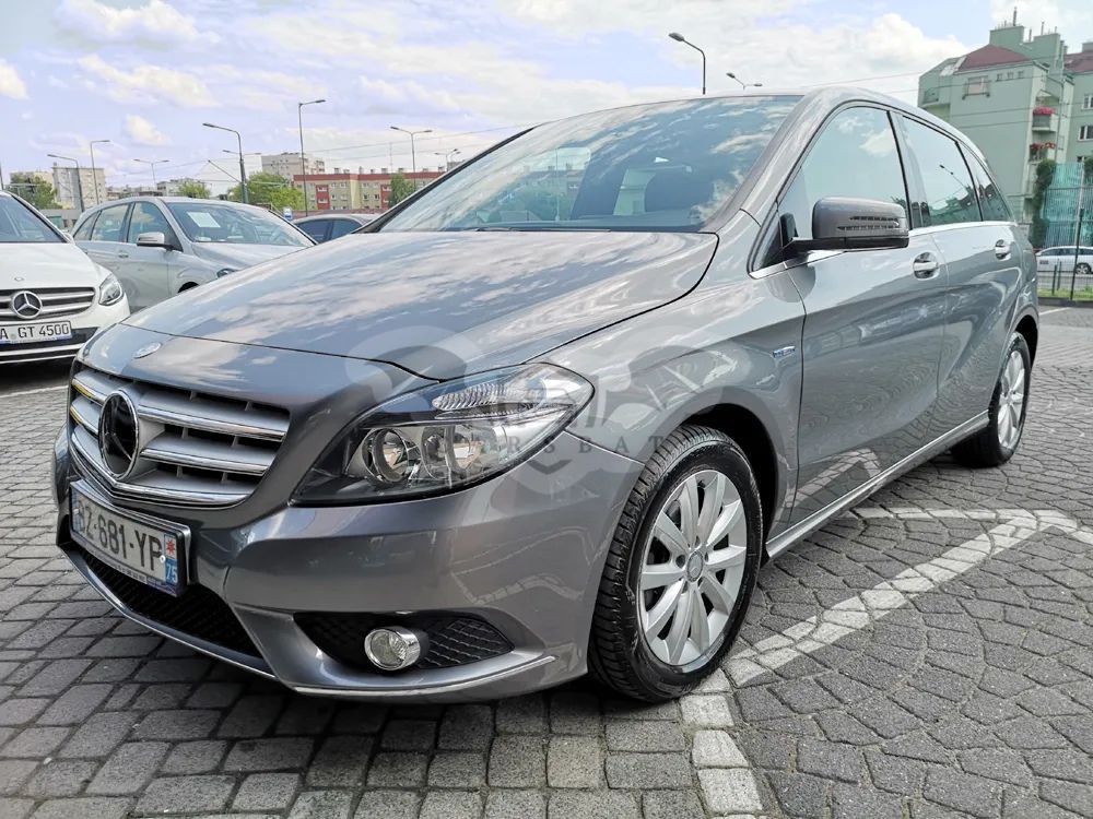 Mercedes-Benz B W246 180 (BlueEFFICIENCY) 2011