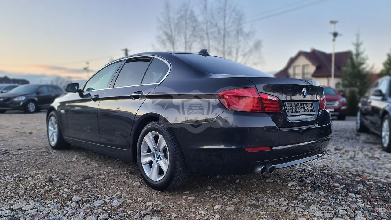 BMW 5 Series F10/F11 520d Touring Blue Performance 2013