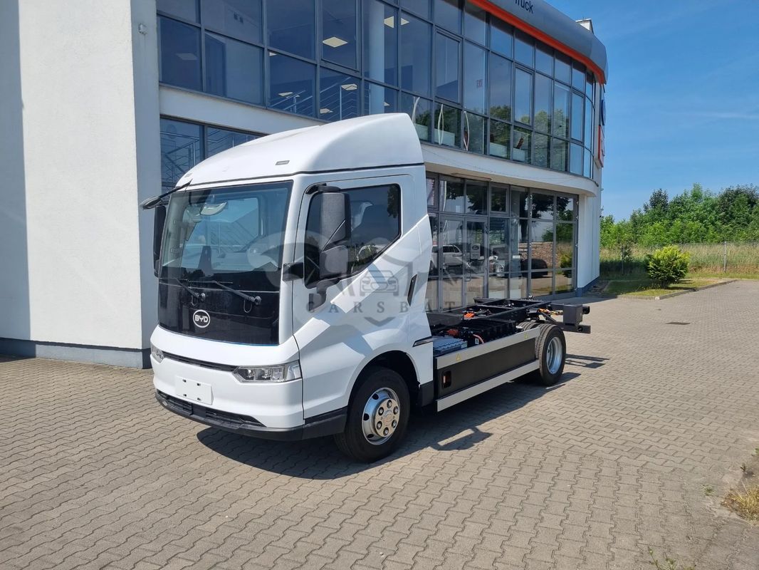 Byd etm 6  byd 6 7,5t - wielozadaniowa elektryczna ciężarówka 2023