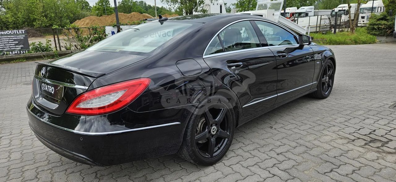 Mercedes-Benz CLS C218 350 CDI DPF 4Matic BlueEFFICIENCY 7G-TRONIC 2012