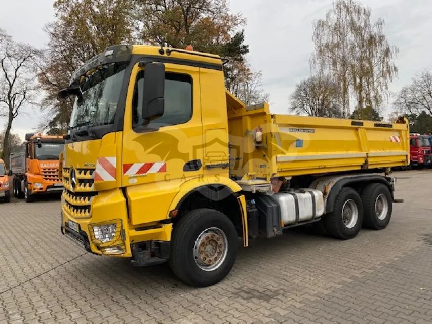 Mercedes-Benz Arocs 2015