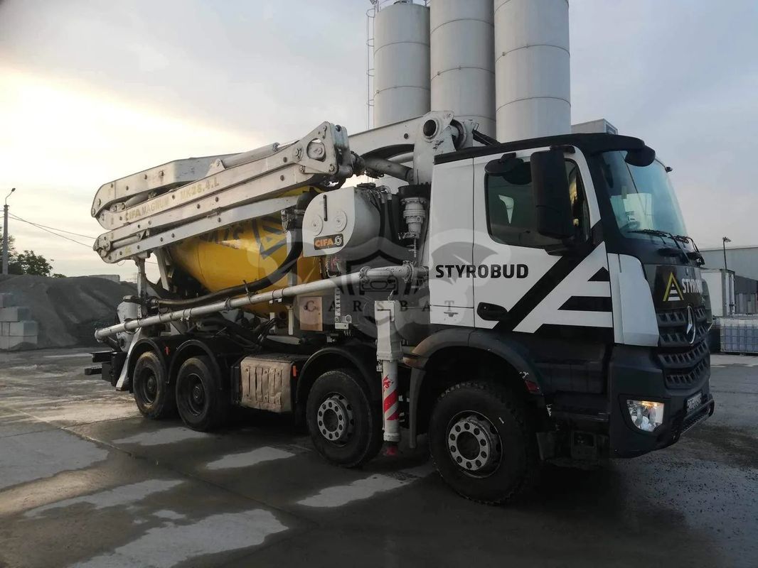 Mercedes-Benz Arocs 2016