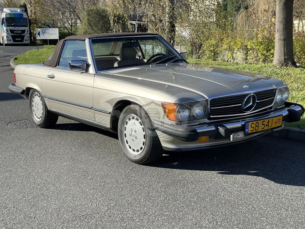 Mercedes-Benz SL R107 1987