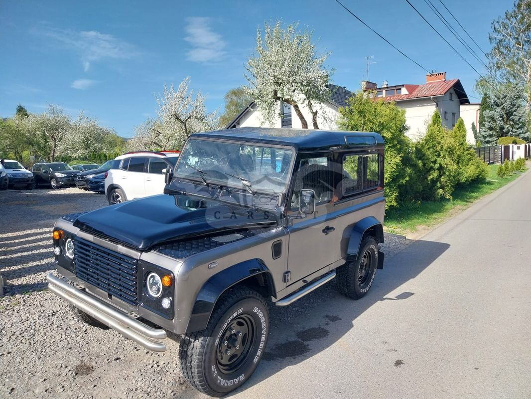 Land Rover Defender 1990