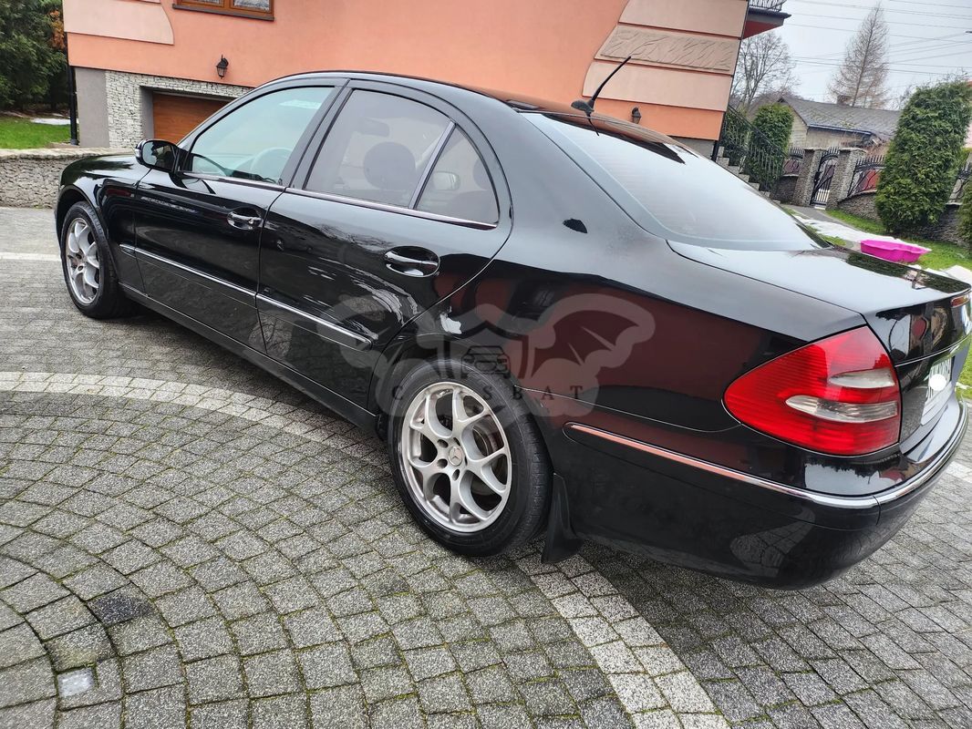 Mercedes-Benz E W211 2004