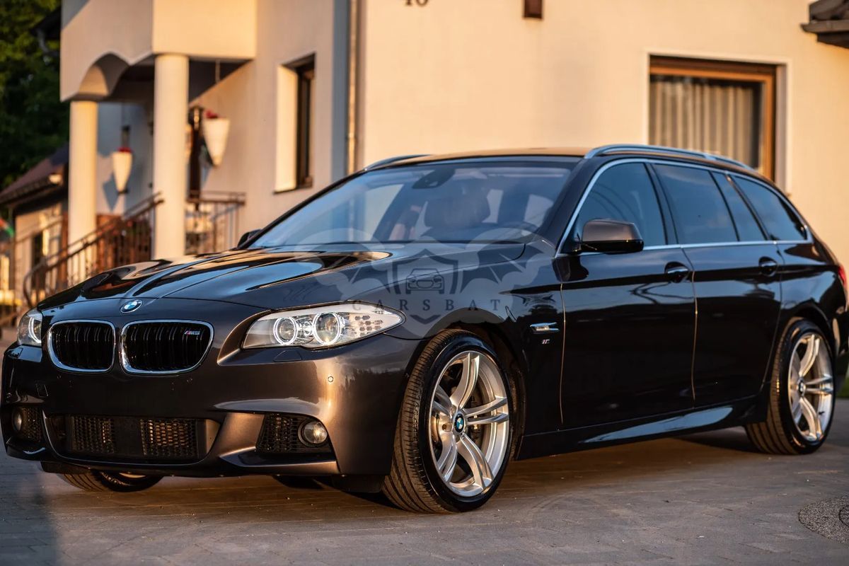 BMW 5 Series F10/F11 530d xDrive Touring 2011