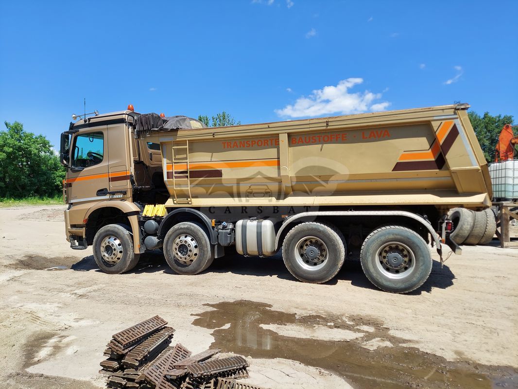 Mercedes-benz 3245 2016