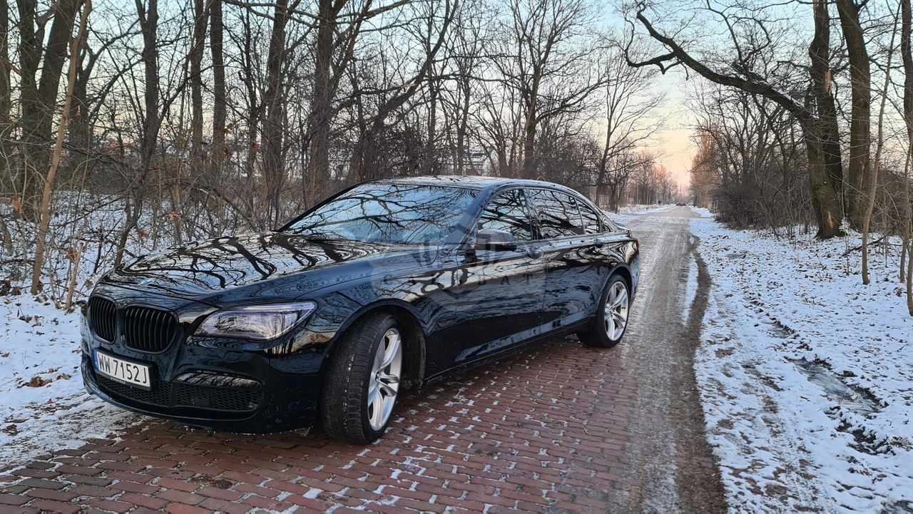 BMW 7 Series F01 740Li 2015