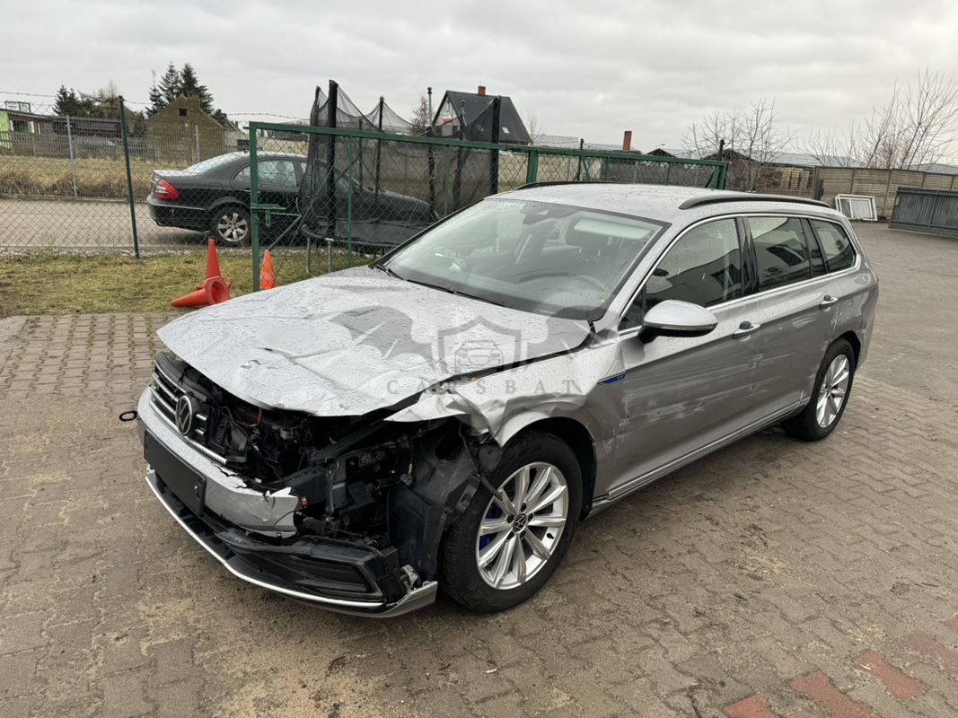 Volkswagen Passat B8 Variant 1.4 TSI Plug-In-Hybrid DSG GTE 2021