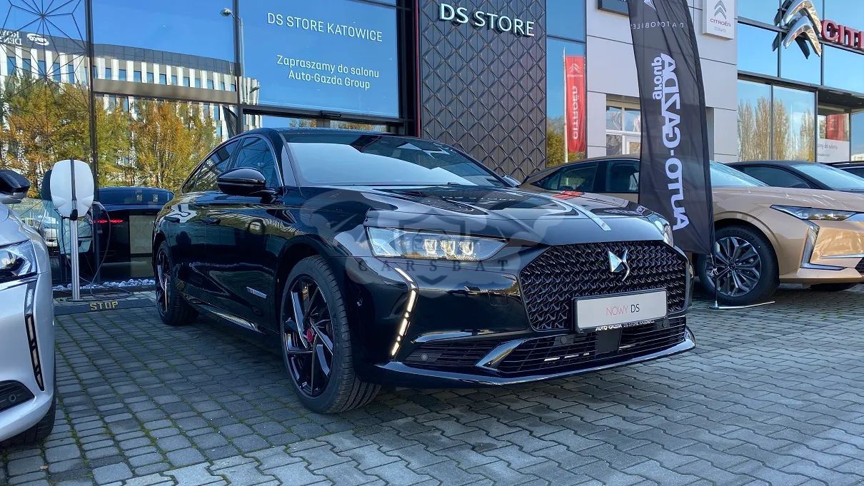 DS DS9 1.6 E-Tense Performance Line + 2022