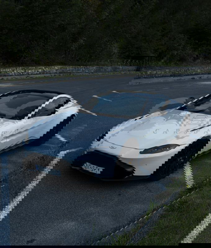 Aston Martin Vantage 2021