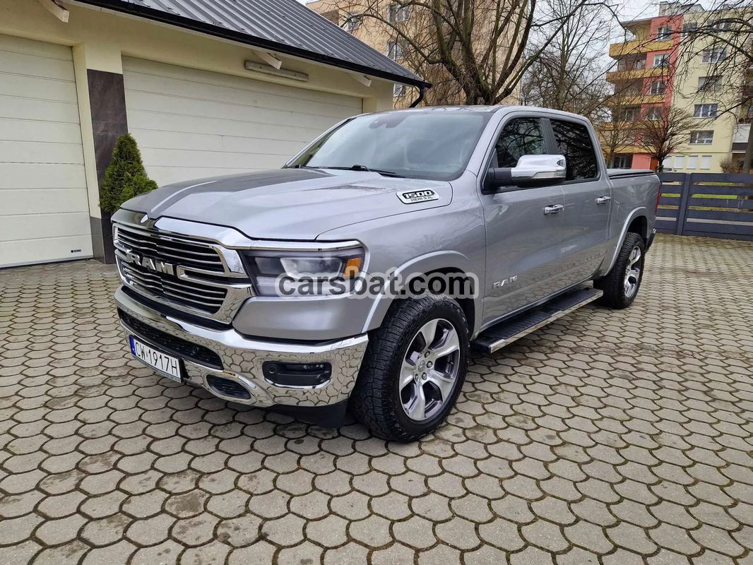 RAM 1500 5.7 Crew Cab Laramie 2019