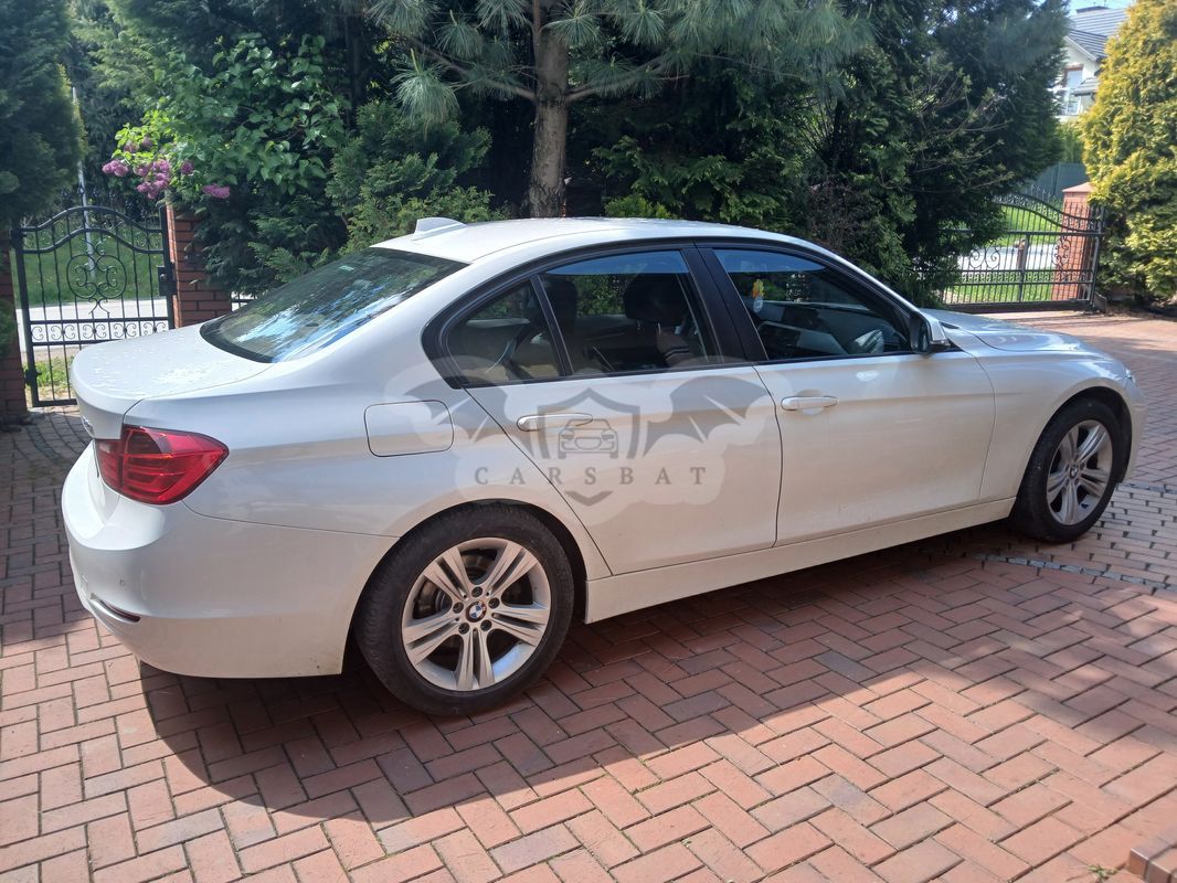 BMW 3 Series F30/F31 320i Efficient Dynamics Edition Modern Line 2013
