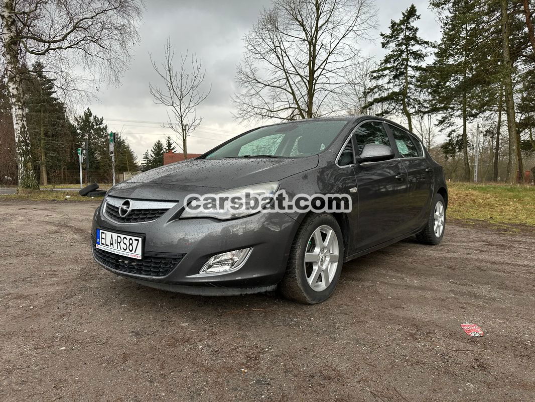 Opel Astra J 1.4 Turbo Active 2011