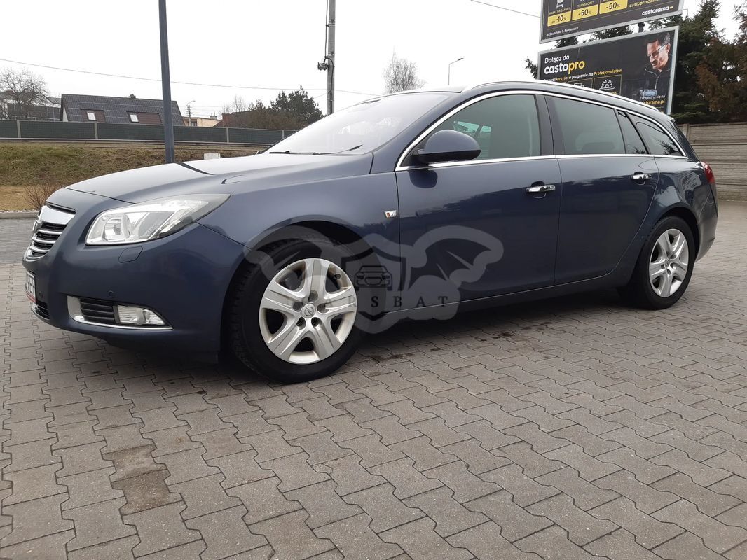 Opel Insignia A 2.0 T Sport 2011