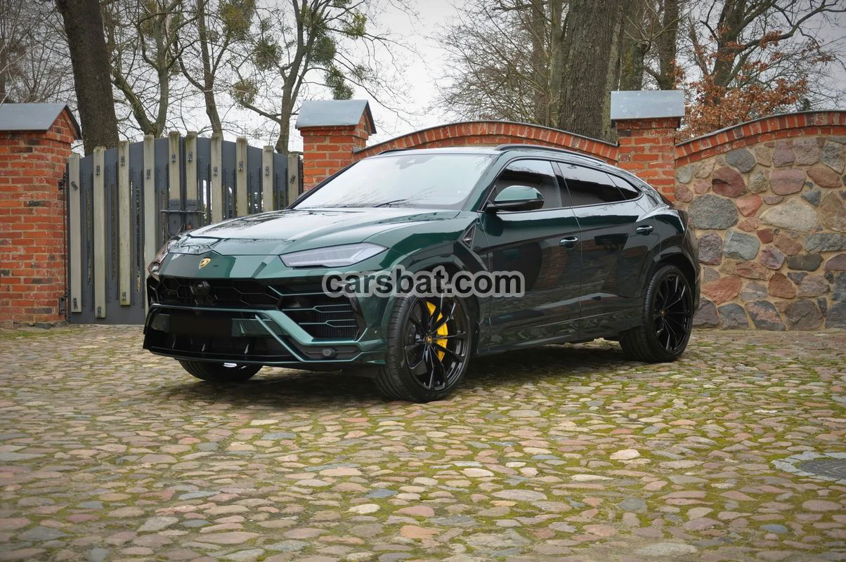 Lamborghini Urus Standard 2021