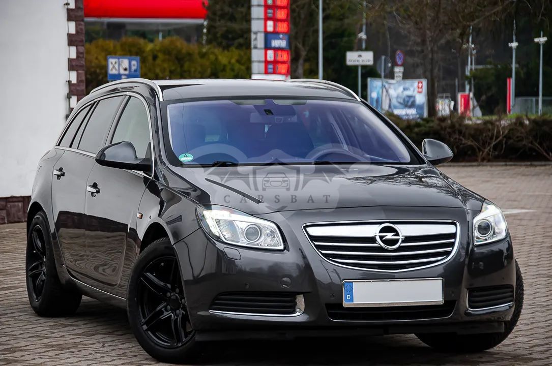 Opel Insignia A 2.0 CDTI automatik Cosmo 2010