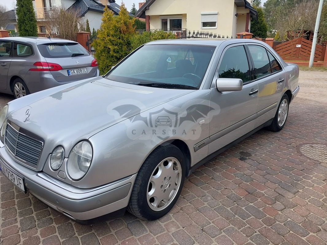 Mercedes-Benz E W210 1998
