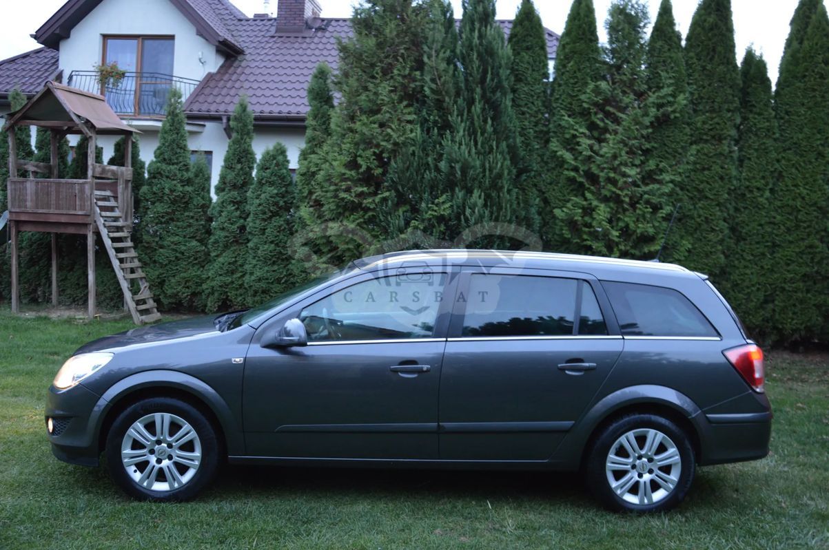 Opel Astra H 1.6 Caravan Easytronic Edition 2010