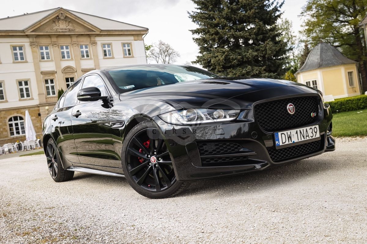 Jaguar XE 2.0 D R-Sport 2016