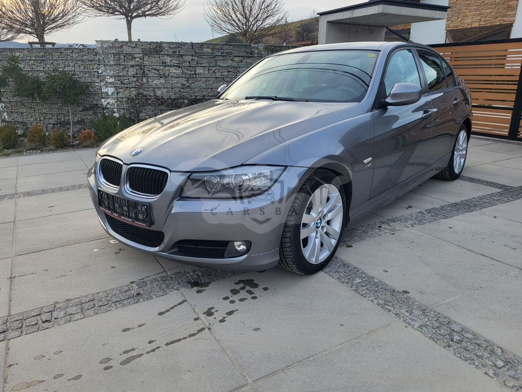 BMW 3 Series E90/E91/E92/E93 320d xDrive 2010