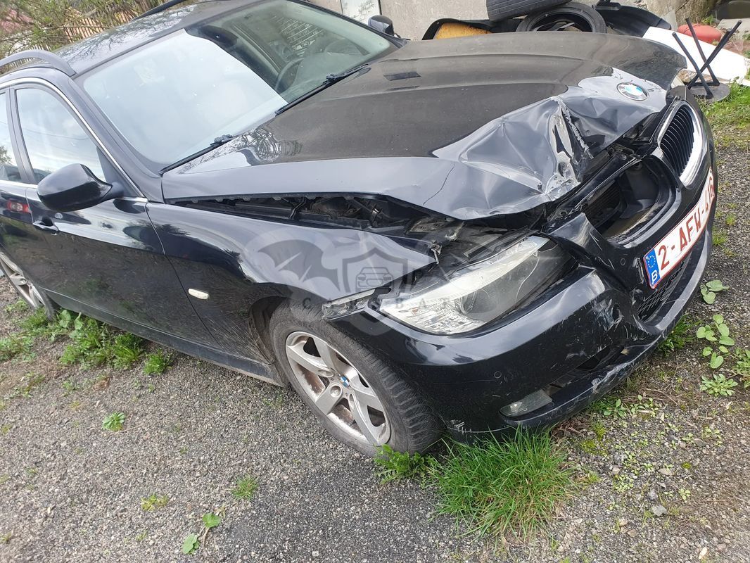 BMW 3 Series E90/E91/E92/E93 318d 2009