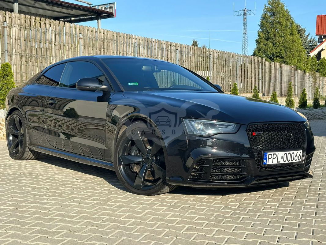 Audi RS5 Standard 2013