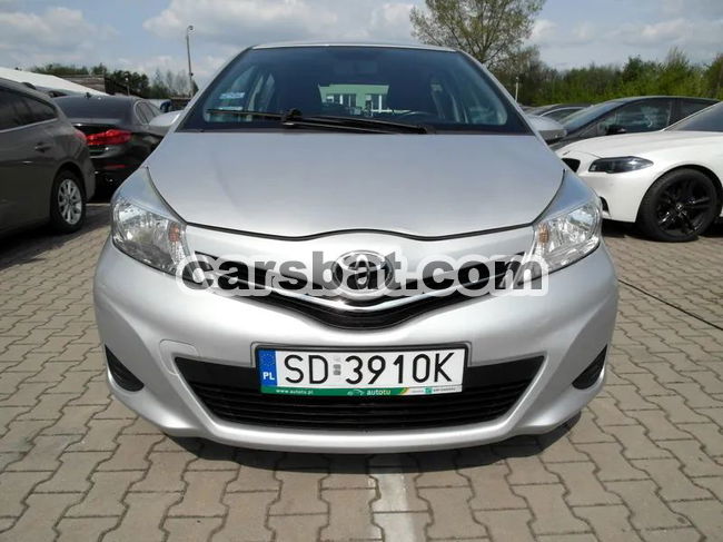 Toyota Yaris III 1.0 Life 2012