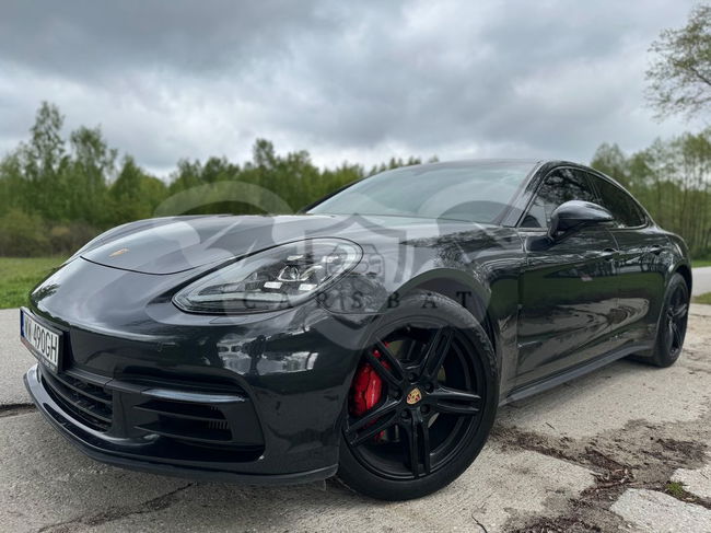 Porsche Panamera 4S 2017