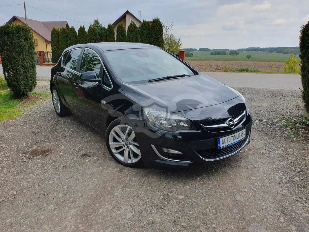 Opel Astra J 1.4 Turbo Cosmo 2014