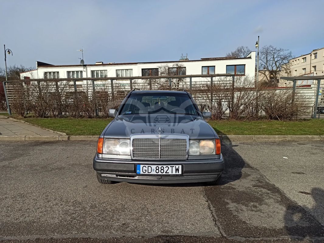 Mercedes-Benz E 1992