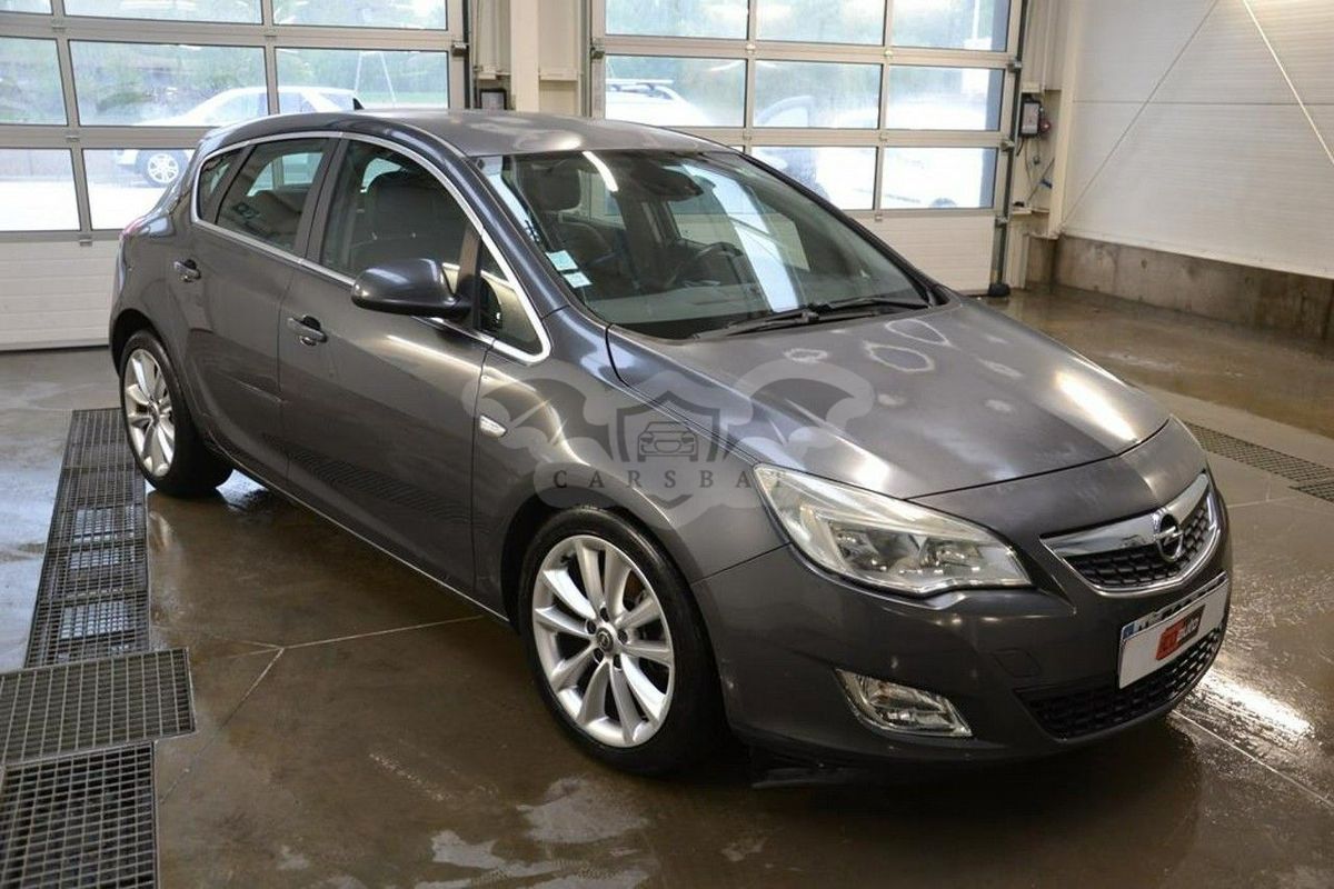 Opel Astra J 2010