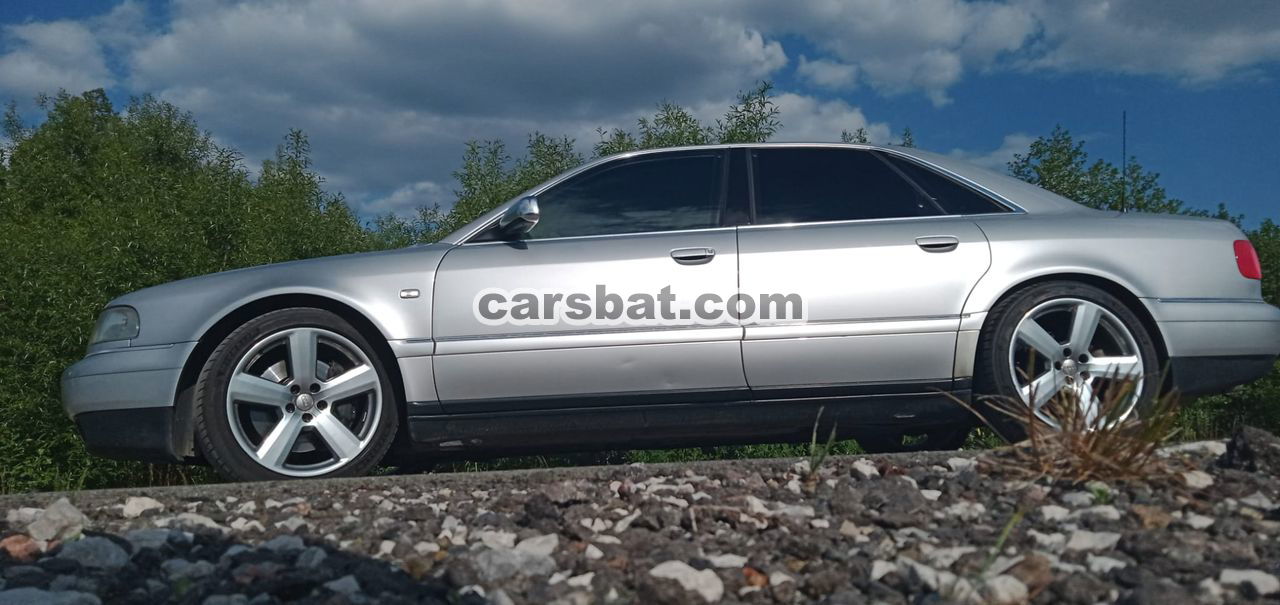 Audi S8 D2 2001