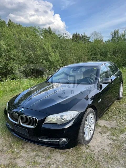 BMW 5 Series F10/F11 530d xDrive Touring 2012